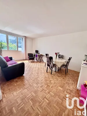 Apartment at Paris (75019)