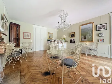 Mansion at Givry (71640)