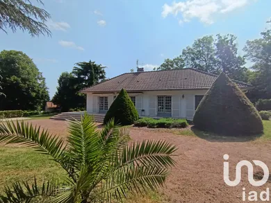 House at Plaine-et-Vallées (79100)