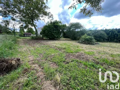 Building plot at Saint-Germain-d'Esteuil (33340)