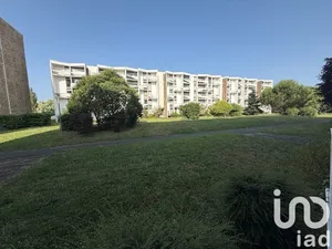 Apartment at Pessac (33600)