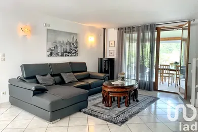 Traditional house at Charvonnex (74370)