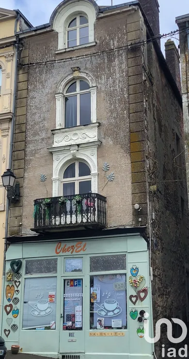 Immeuble à Sillé-le-Guillaume (72140)