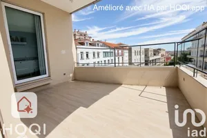 Apartment at Courbevoie (92400)
