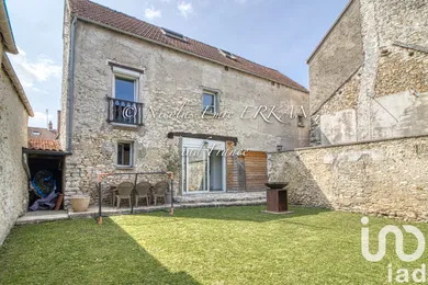 Village house at Fontenay-Saint-Père (78440)