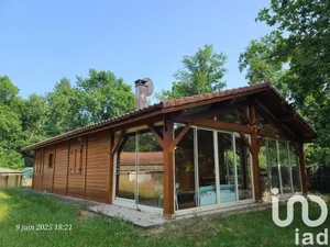 Traditional house at Saugnac-et-Muret (40410)