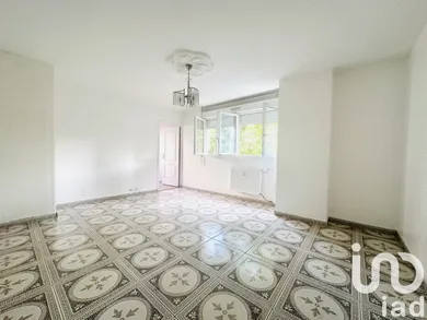 Apartment in Trappes (78190)