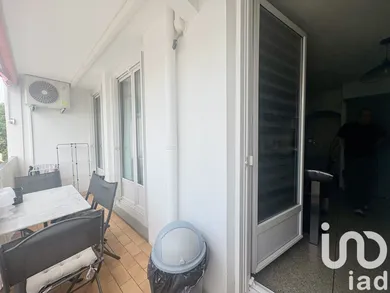 Apartment in Marignane (13700)