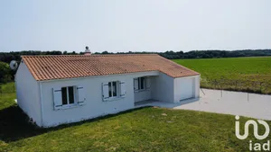 Maison traditionnelle à Longeville-sur-Mer (85560)