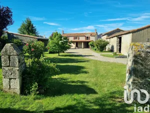 Park home at Maillé (86190)