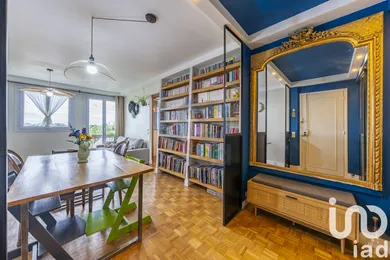 Apartment in Chevilly-Larue (94550)