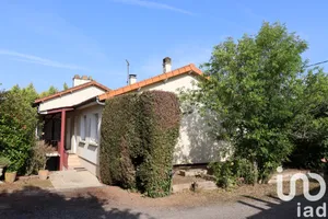 Village house at Chanteloup (79320)