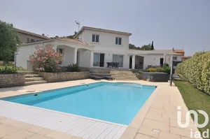 House at Langlade (30980)