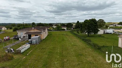 Terrain à bâtir à Vindelle (16430)