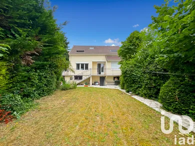 Traditional house at Montfermeil (93220)
