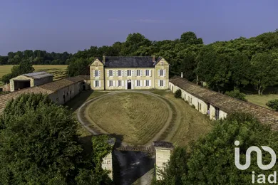 Manoir à Mauzé-sur-le-Mignon (79210)