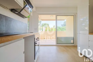 Apartment at Aix-en-Provence (13090)