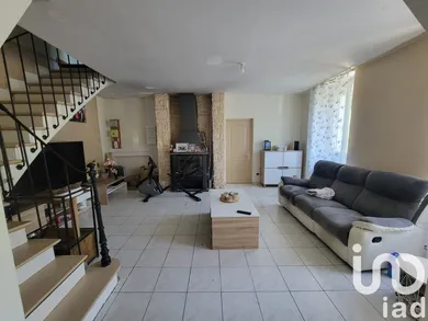 House at Everly (77157)