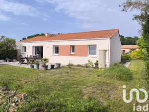 Traditional house at Maisdon-sur-Sèvre (44690)