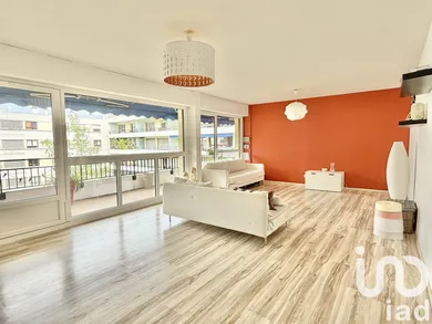Apartment at Pessac (33600)