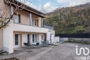 Maison à Saint-Martin-d'Hères (38400)