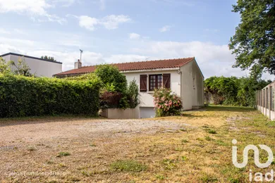 Traditional house in Saint-Denis-la-Chevasse (85170)