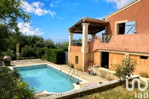 Traditional house at Roussillon (84220)