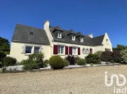 Traditional house in Plouvien (29860)