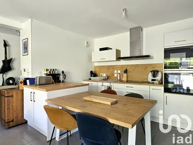 Apartment in Chevigny-Saint-Sauveur (21800)