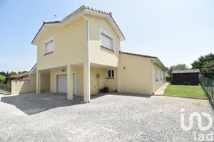 Maison traditionnelle à Saint-Clar-de-Rivière (31600)