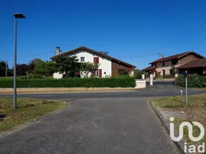 Maison de campagne à BAZAS (33430)