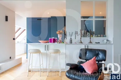 Duplex at Levallois-Perret (92300)