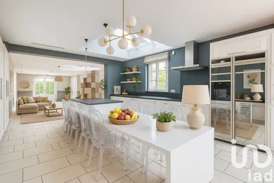 Mansion at Condé-Sainte-Libiaire (77450)