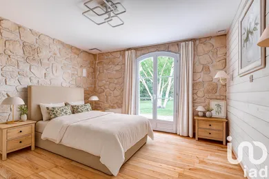 Mansion at Condé-Sainte-Libiaire (77450)