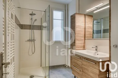 Apartment at Boulogne-Billancourt (92100) — 11/16