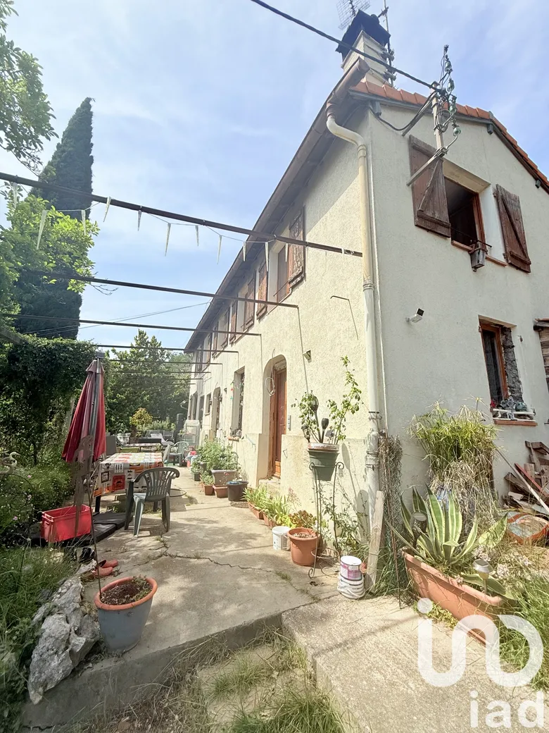 Maison 7 pièces 206 m² · à Saint-Martin-du-Var · 206 m² · 1 570 000 €