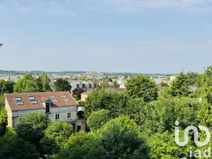 Apartment in Le Chesnay (78150)