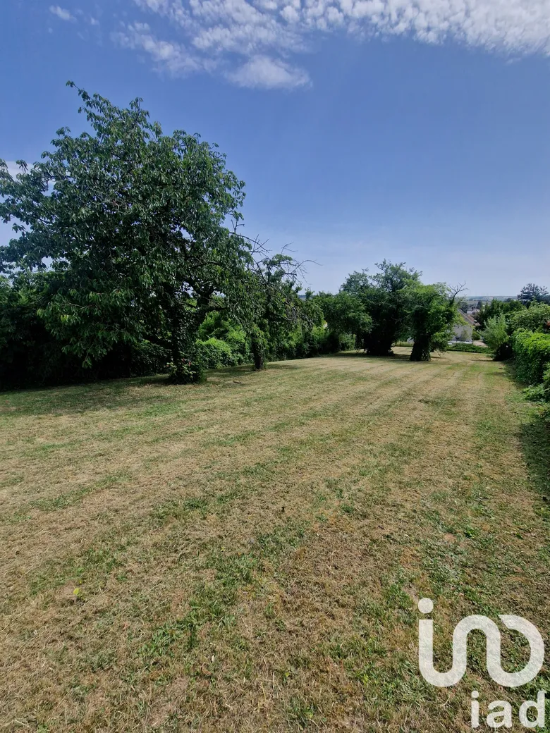 Terrain à Auxerre (89000) · 82 000 €