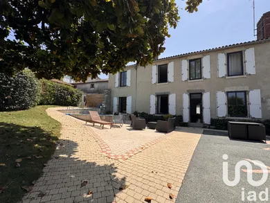 Townhouse in La Châtaigneraie (85120)