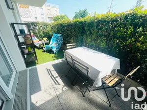 Apartment at Noisy-le-Grand (93160)