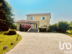Maison à Saint-Cyr (07430)