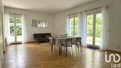 Apartment in Louveciennes (78430)