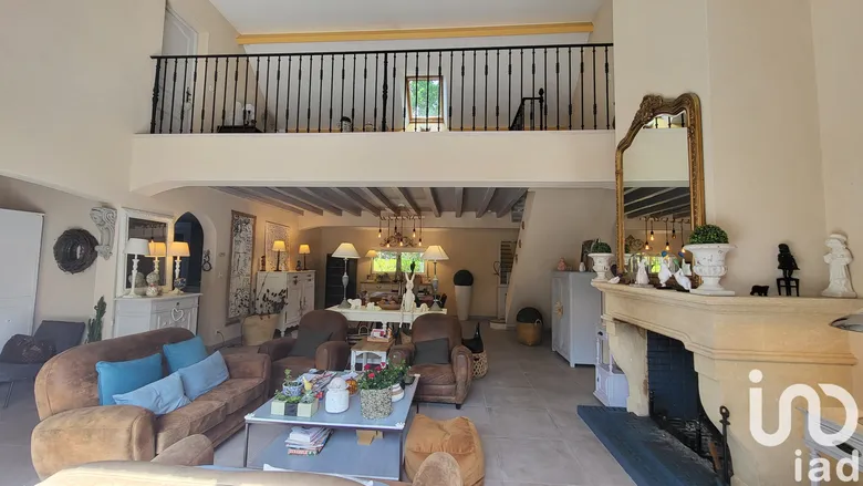 Maison 6 pièces 181 m² · à Chevillon-sur-Huillard · 181 m² · 369 000 €