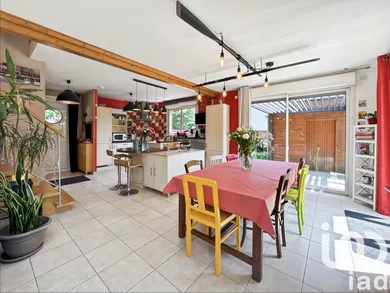 Architectural house in Laval (53000)