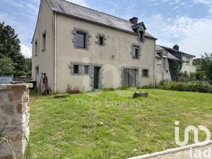 Traditional house at Camoël (56130)