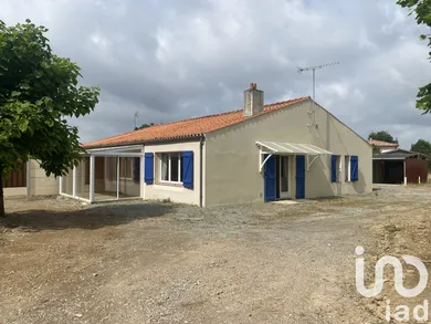 Maison à Aizenay (85190)