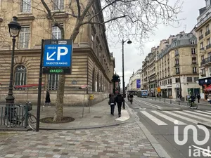Parking at Paris (75004)