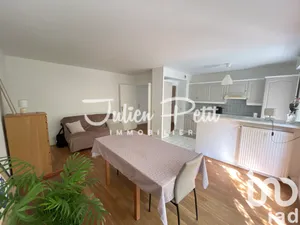 Apartment at Fresnes (94260)