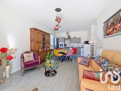 Apartment at Villecresnes (94440) — 6/10