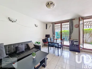 Apartment at Bezons (95870)